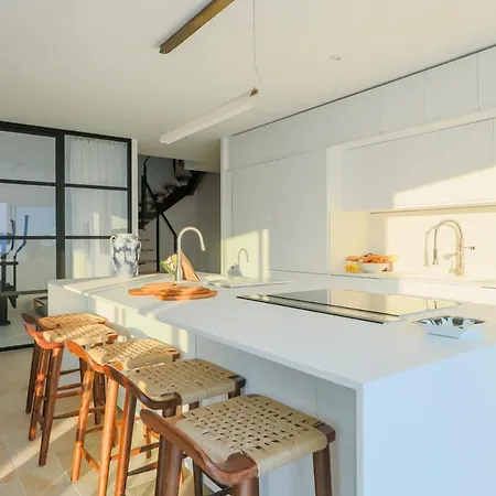 Villa Villa Climatisee Proche Mer, 4 Chambres Et 4 Salles De Bain