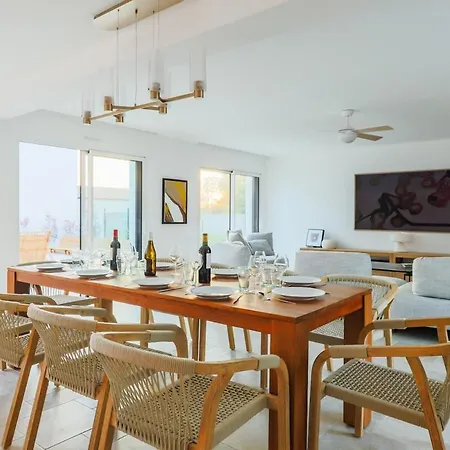Villa Climatisee Proche Mer, 4 Chambres Et 4 Salles De Bain Villa *
