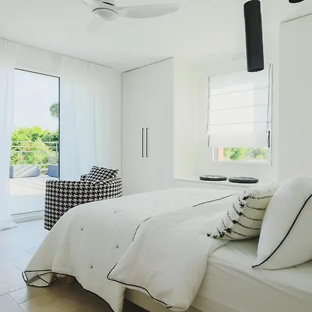 Villa Climatisee Proche Mer, 4 Chambres Et 4 Salles De Bain