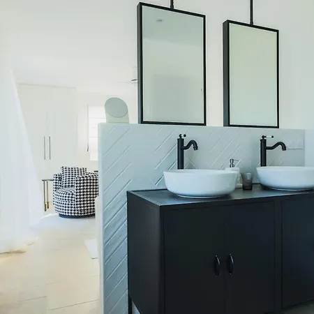 Villa Climatisee Proche Mer, 4 Chambres Et 4 Salles De Bain Le Bernard