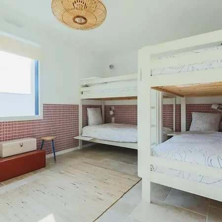 Villa Climatisee Proche Mer, 4 Chambres Et 4 Salles De Bain Villa *